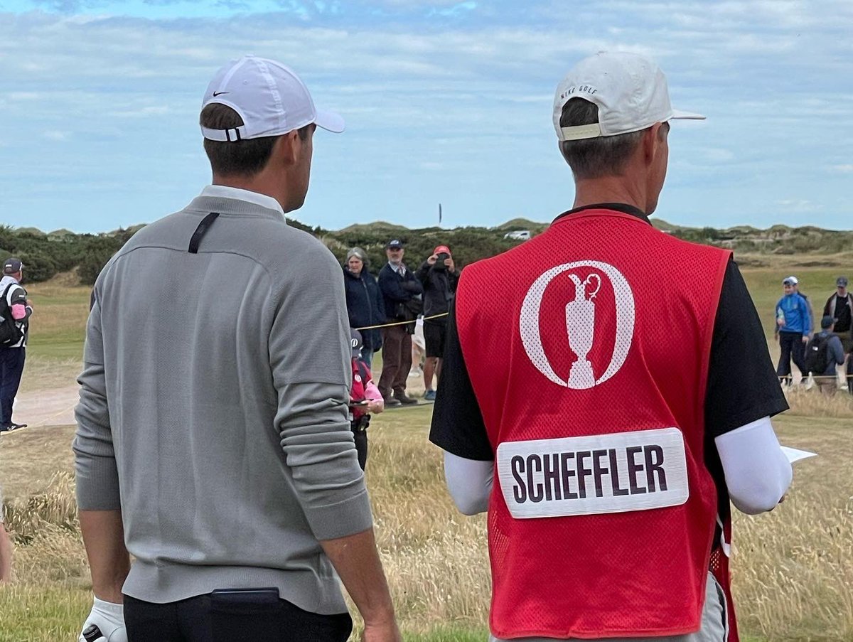 Another Green Jacket for North Texas’ own Scottie Scheffler. What a run for the Texas alum! 🤘🏻🏌️⛳️ #themasters @TexasLonghorns