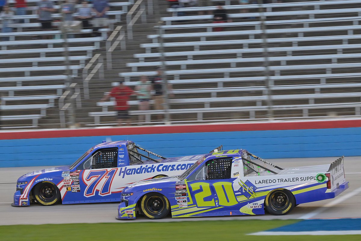 MemphisVRacing's tweet photo. Absolutely 💔 Had a problem out of anyone’s control in Practice/Qual with the steering box. Fixed it for the race and only made it to lap 2 before getting caught up in a crash with nowhere to go. Can’t thank Laredo Trailer Supply enough for the support. Hope to be back soon! https://t.co/lXYj9fBb11