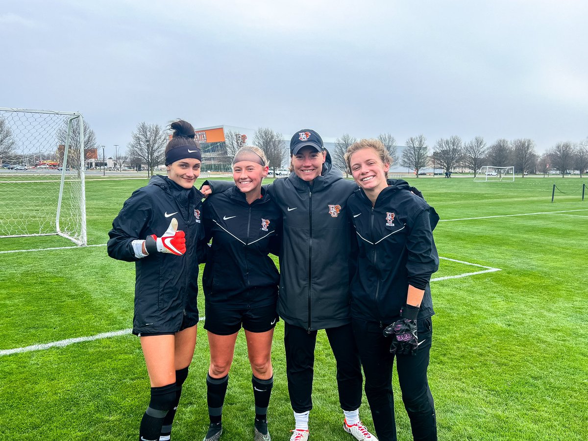 Happy International Goalkeeper Day to this amazing squad! 

#AyZiggy