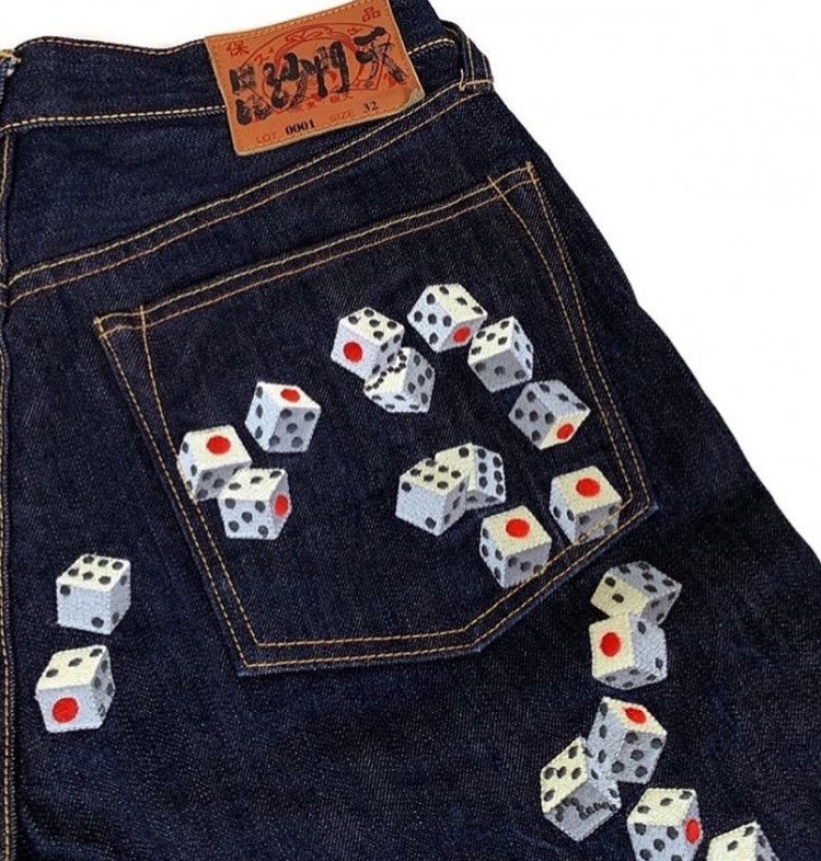 Evisu appear to be bringing back their “Dice” Denim from 2006 in their new collab with Palace!🖤