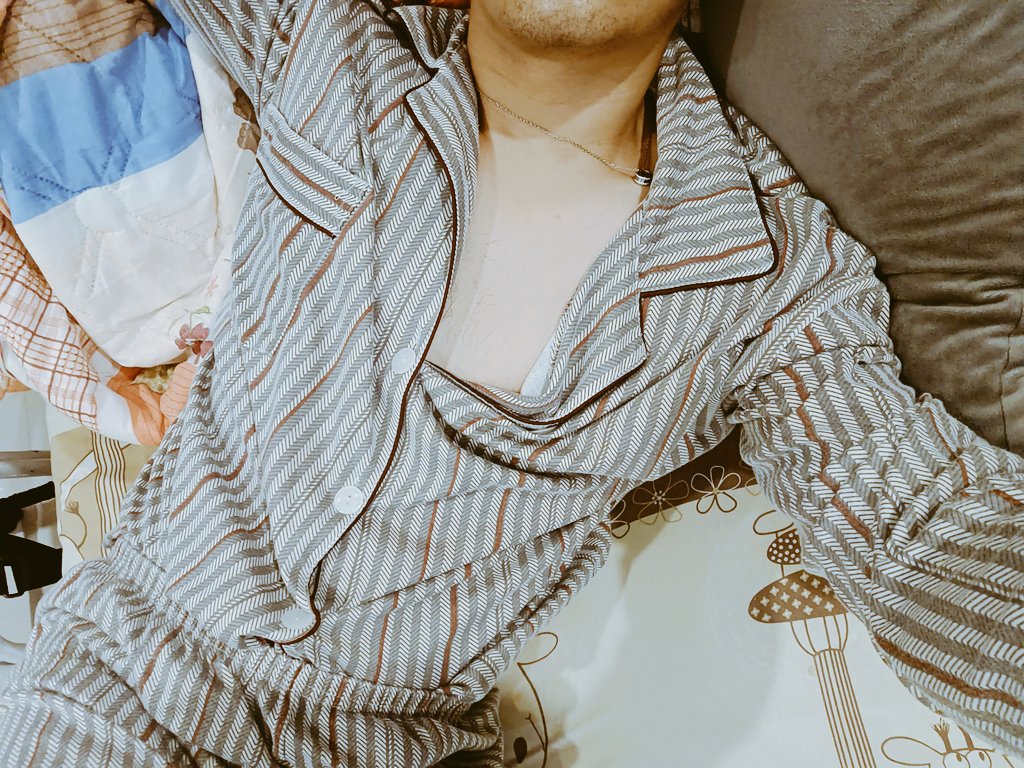 นอนคนเดียวมันเหงาจริง 😏