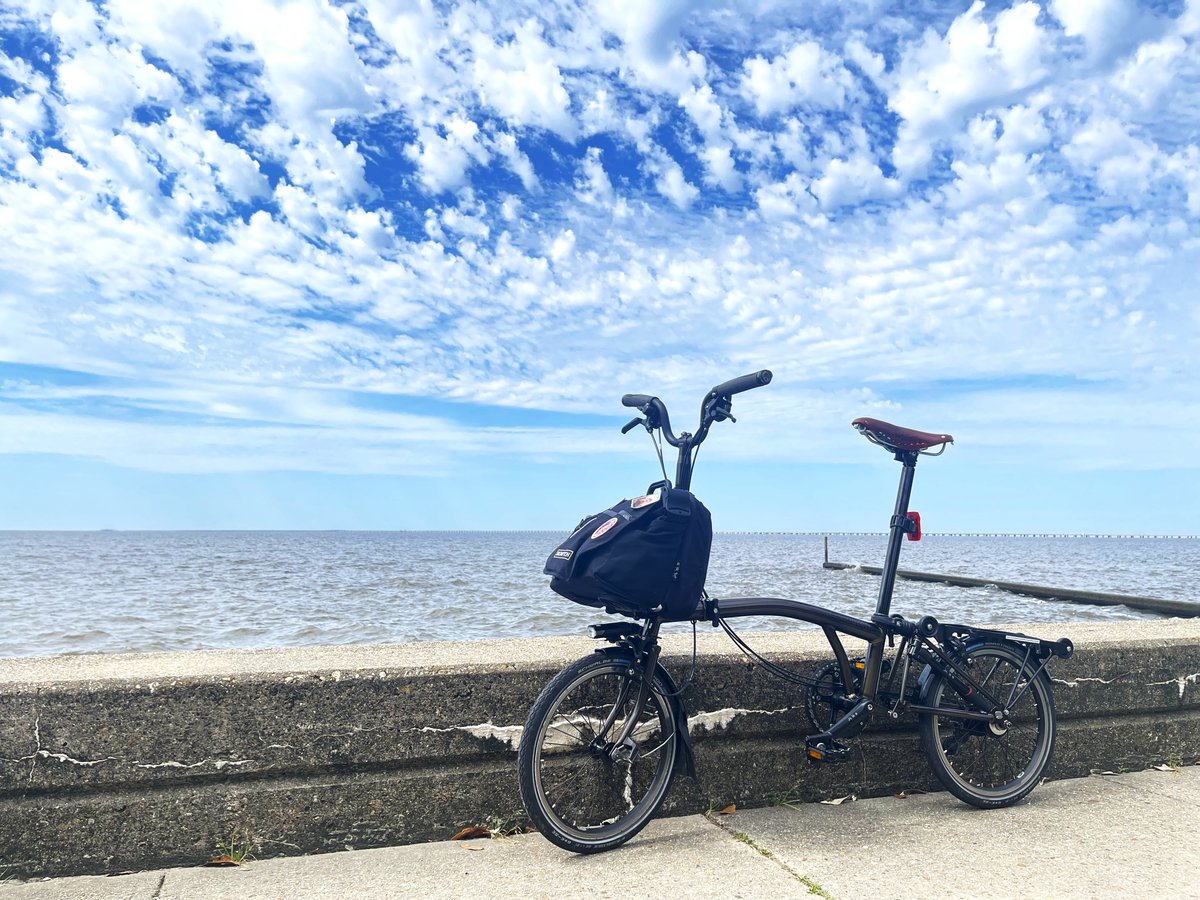 time and love...
'the best place in the world is inside your hug.'
#brompton #causewaybridge