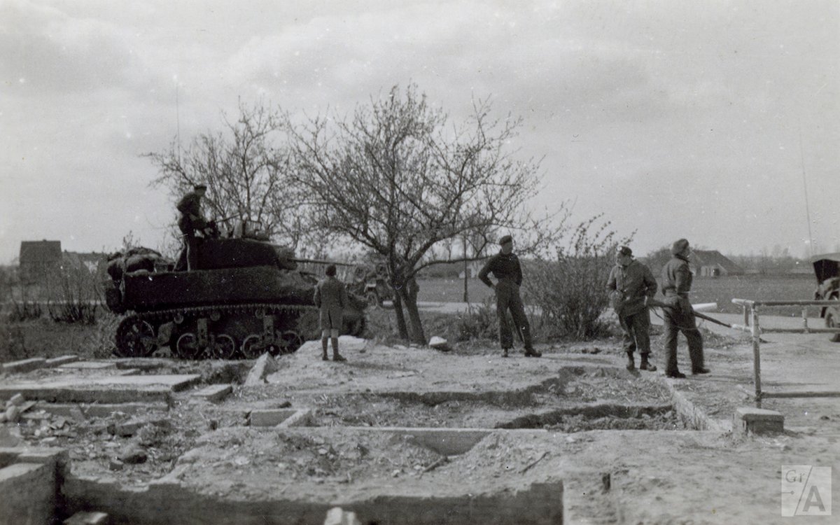 ducky_shot's tweet photo. #OTD April 14, 1945. Fort Garry Horse on their way to liberate Haren, NL with "A echelon" https://t.co/xSHrb7BfuK #WW2 #WWII #CanadianArmy https://t.co/befgbcma0X