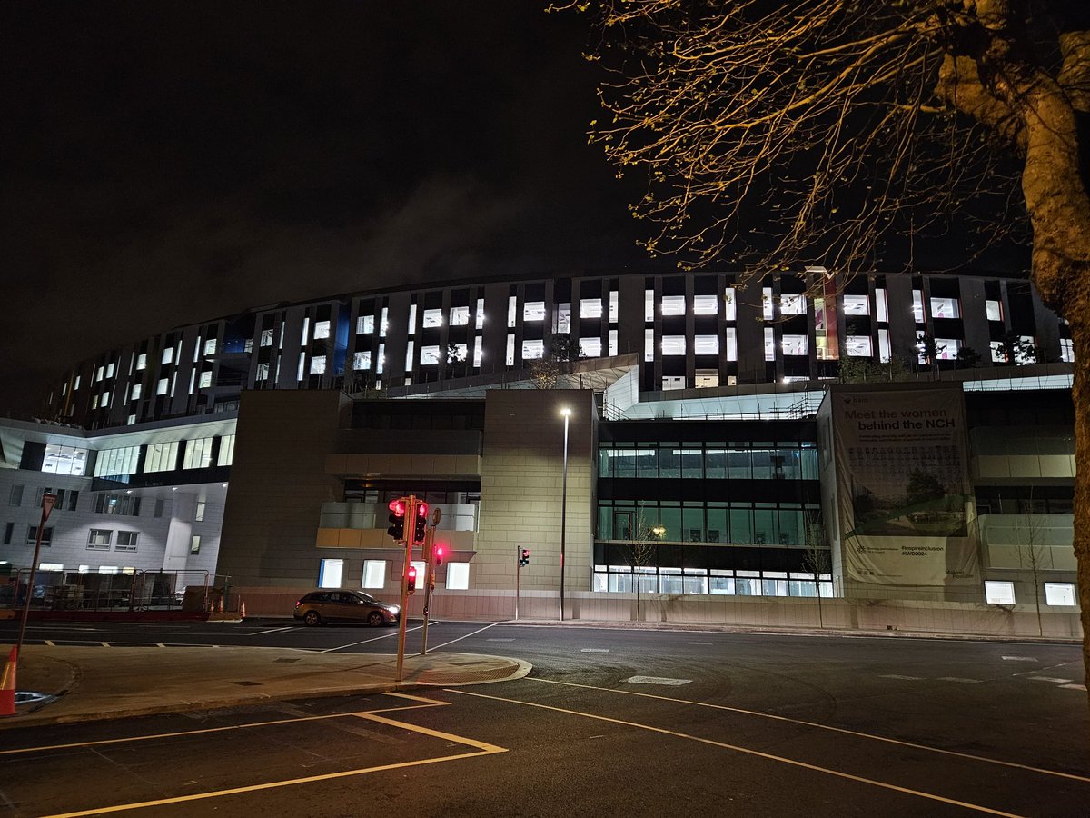 mkear2016's tweet photo. @DonnellyStephen @SimonHarrisTD  Who is paying for the lighting in this empty building? Surely it's not the Irish Tax Payers. #EnergyEfficiency .. NOT in the National Children's Hospital. Please turn off the lights until it's open for patients https://t.co/XMmCTy3odK