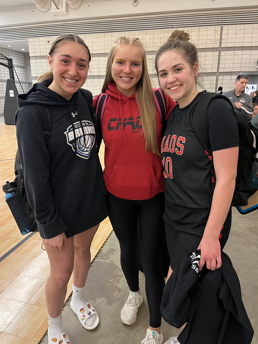What a great weekend at the @WPABruinsTipOff ! 4-0 for Hayley and her @BruinsAAU2020 team. Glad her high school coaches got to be there for some games. First time she had to play against her best friend! @hayleybennett30 @CoachLoftis @jill_acker1221 @Coach_RDrennen