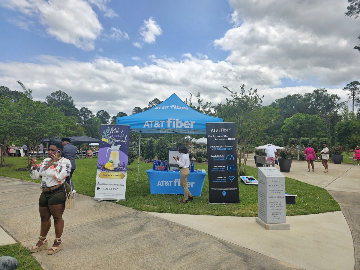 Great time at the Rose and Wine festival sponsored by AT&amp;T.  #connectingthecommunity