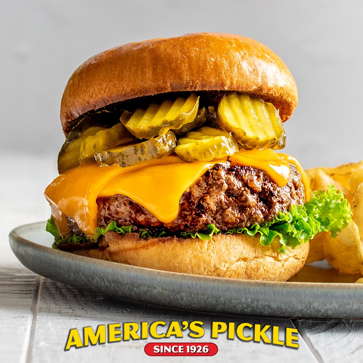 MtOlivePickles's tweet photo. 🥒 Mt. Olive has been making your favorite high-quality #pickle products for nearly a century & is proud to be the #1 best-selling brand of pickles, peppers and relishes in the US. #Since1926
#BestPickles #Pickles #ILovePickles #ExtraPickles #Hamburger #Cheeseburger https://t.co/b39skD32sx