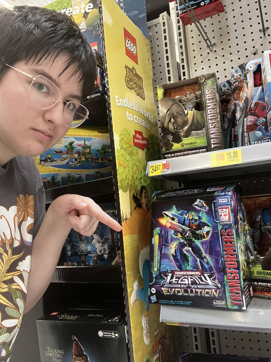 Found Dreadwing at Walmart, but that’s about it…