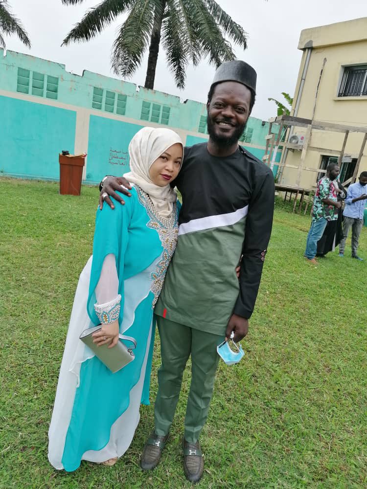 central_sage's tweet photo. URGENT URGENT
🚨 🚨🚨🚨🚨🚨🚨🚨🚨🚨

MEURTRE D'UN MARI SUR SA FEMME. 

MOUSSA MONDO, Jeune cadre du PPRD et ancien Vice ministre des hydrocarbures, vient de tuer sa femme au nom de KHADIDJA ALISA, un sujet malgache, après l'avoir tabassé violemment pour l'amener secrètement à l'hôpital Initiative Plus sur Ex 24 novembre où elle a rendu l'âme suite aux coups 👊 reçus.