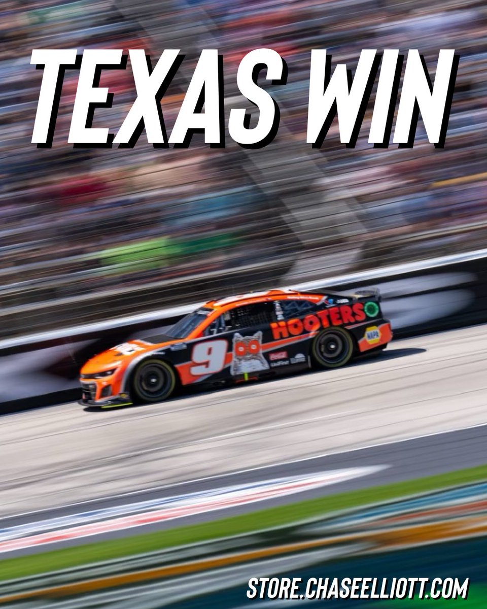 🦉 TEEXXXAAASSS WIIINNN 🏁!

🛒➡️ store.chaseelliott.com/collections/te…

#di9 | #CE | #ChaseElliott | #NASCAR | #Hooters | #HootersMakesYouHappy