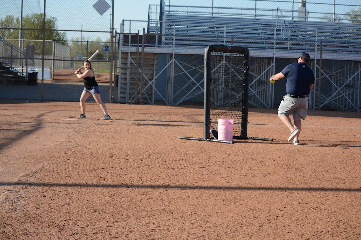 HutchSoftball's tweet image. -Thank you to this group of alumni for organizing a BBQ &amp;amp; to our parents for helping make it happen as well

-Thank you to each &amp;amp; every alumni that took the time come back

It is always so fun to reminisce &amp;amp; catch up on your lives now!!!

Forever Blue Dragon Family 💙 🐉 🥎