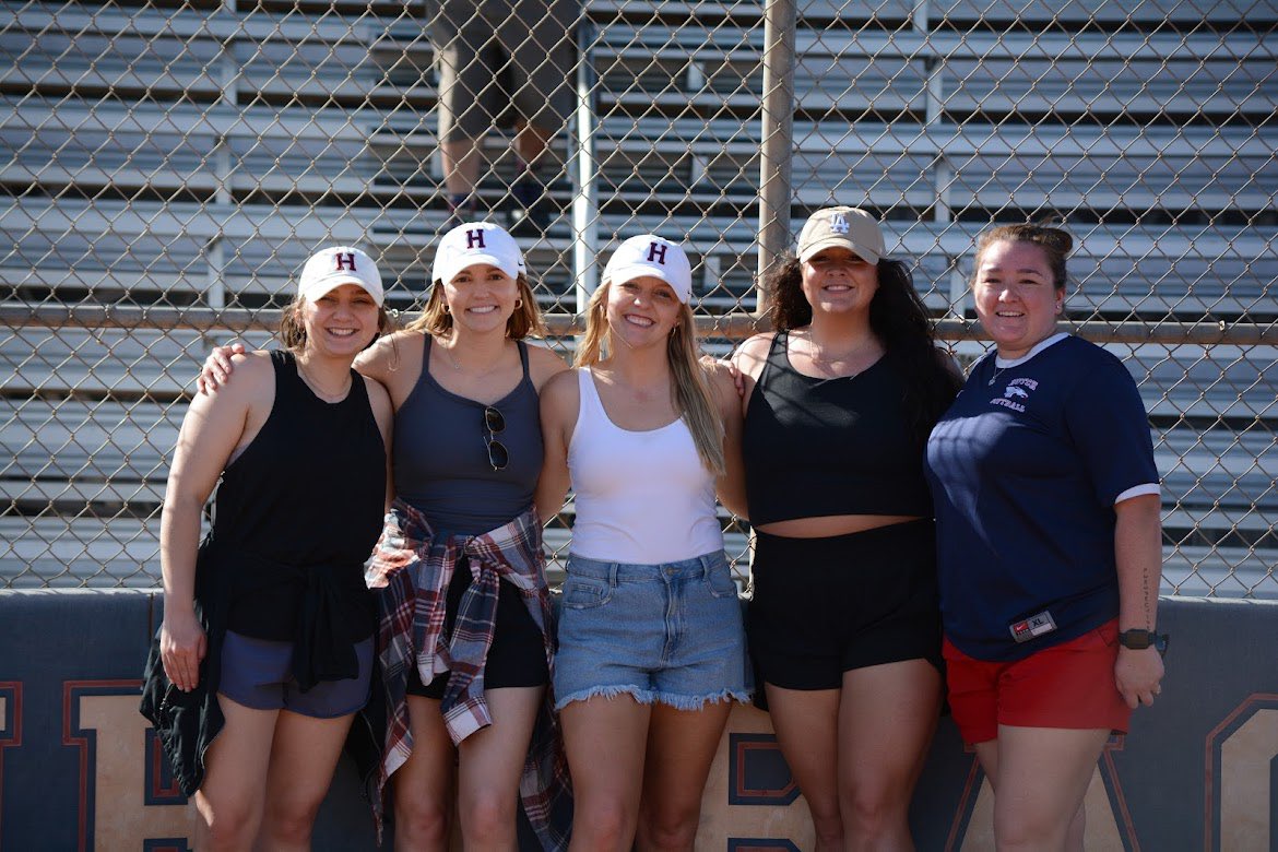 HutchSoftball's tweet image. -Thank you to this group of alumni for organizing a BBQ &amp;amp; to our parents for helping make it happen as well

-Thank you to each &amp;amp; every alumni that took the time come back

It is always so fun to reminisce &amp;amp; catch up on your lives now!!!

Forever Blue Dragon Family 💙 🐉 🥎