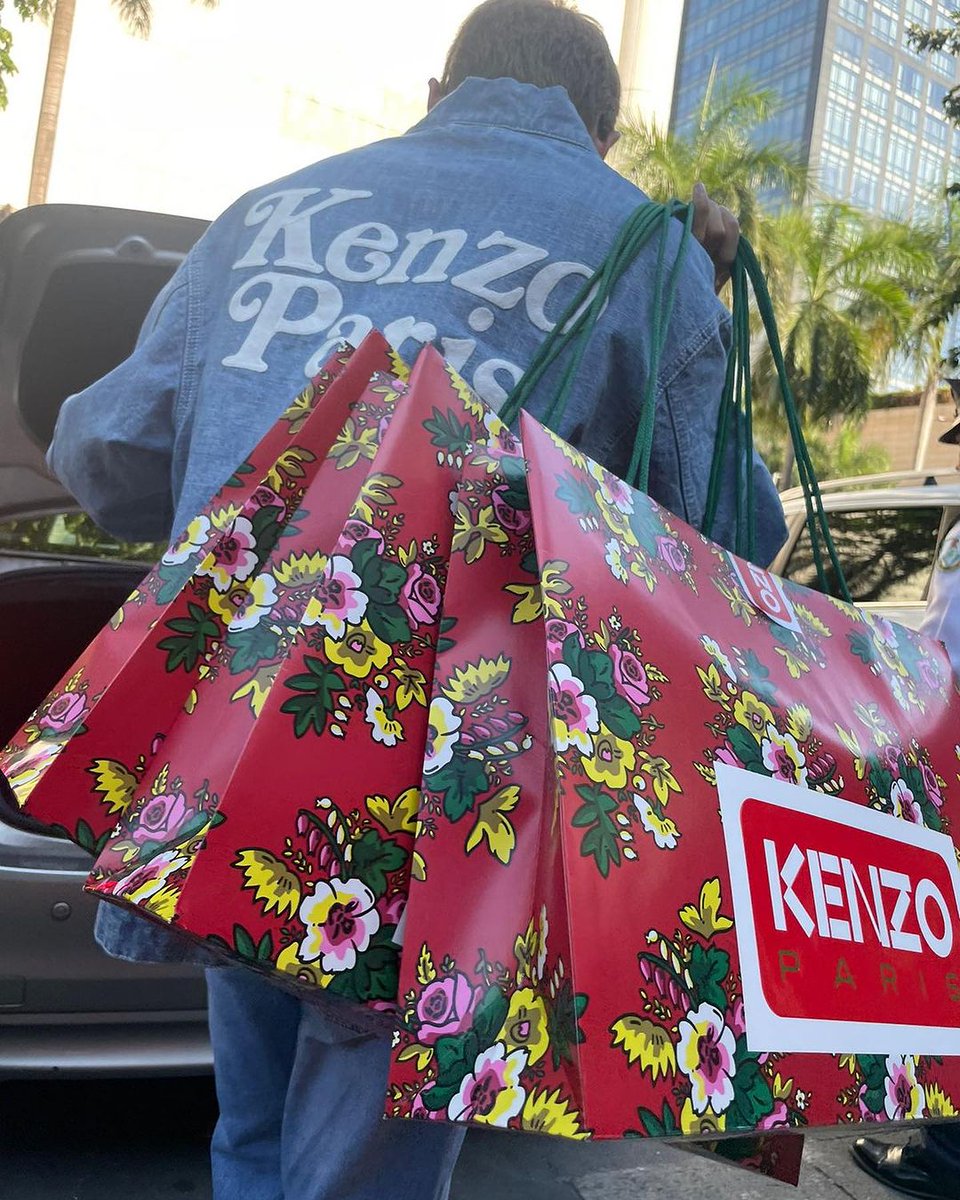 jamesreidology's tweet photo. Located at Greenbelt 3 📍 @kenzo
#KENZOPH
@ssilifeph
©️james
JAMES REID FOR KENZO
#JamesReid | James Reid | @tellemjaye https://t.co/aMiJNf2iBJ