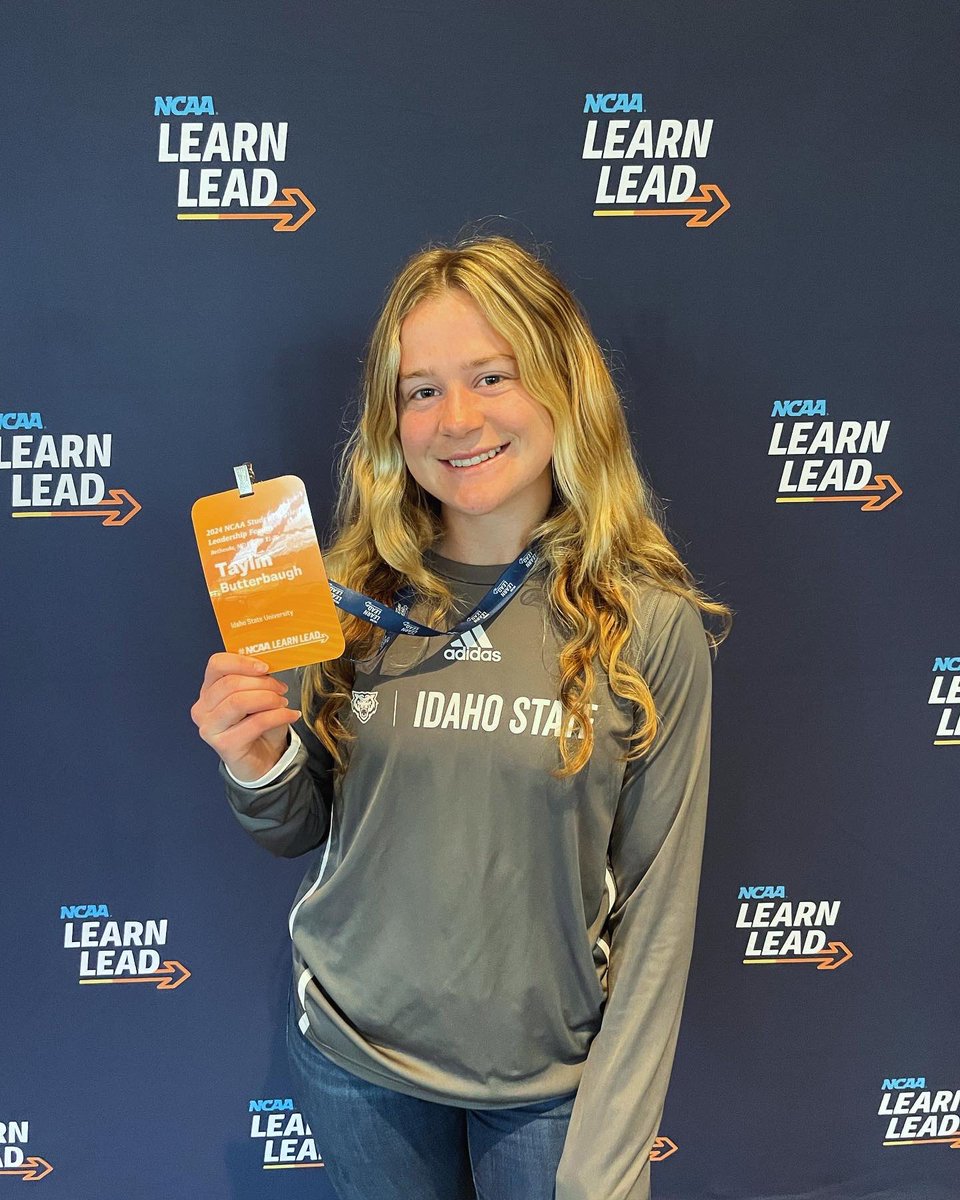 IdahoStateSoccr's tweet photo. So proud and honored to see Taylin Butterbaugh represent Idaho State Women’s Soccer at the @ncaa Student Athlete Leadership Forum in Bethesda, MD! We are so proud of you Taylin! Keep up the hardwork🧡🧡🥳🥳
#ncaalearnlead #ncaa #roarbengalsroar https://t.co/RIBgijXyA7