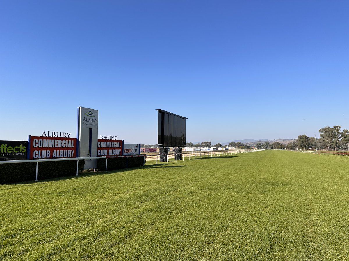 We have perfect weather for todays racing action at Albury. Entry is FREE, so come and enjoy the sunshine with family and friends.