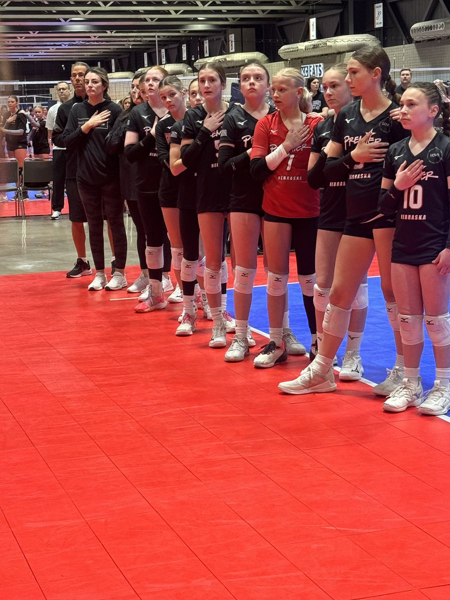 We landed a 5th place finish in USA division! One more chance for a bid next weekend 💪🏼 Such a tight knit group w/awesome coaches! ❤️🏐🖤 @Premier_VB #premierproud #showmenq #teamwork