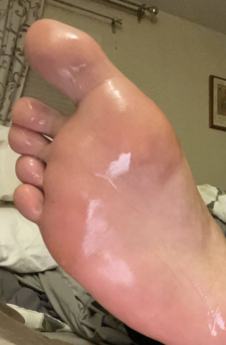 archedmalefeet's tweet photo. Been a while 👀…. anyone miss me? https://t.co/gx46I40n7T