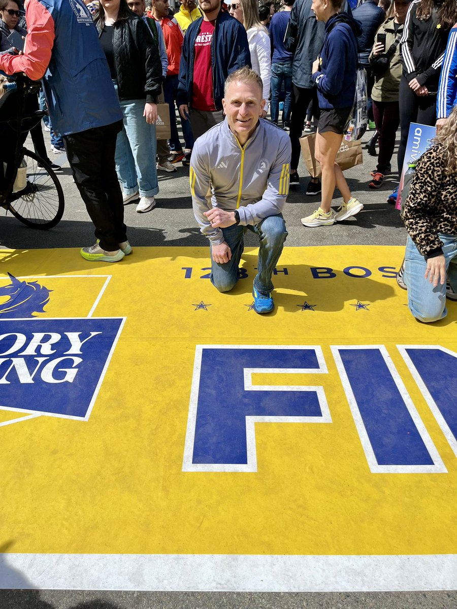 Carrie Munn Hinkle tweet media