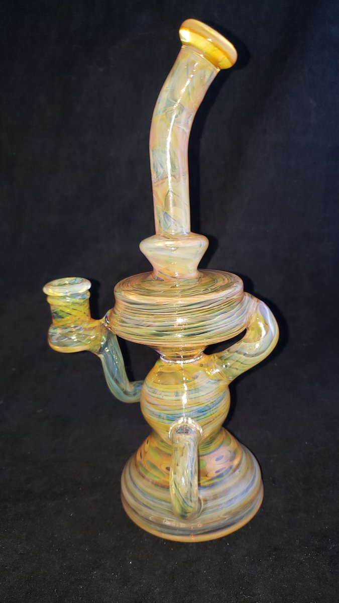 Full fumed Klein recycler. First one this year. #art #glass #headyglass #americanglass #cannabis