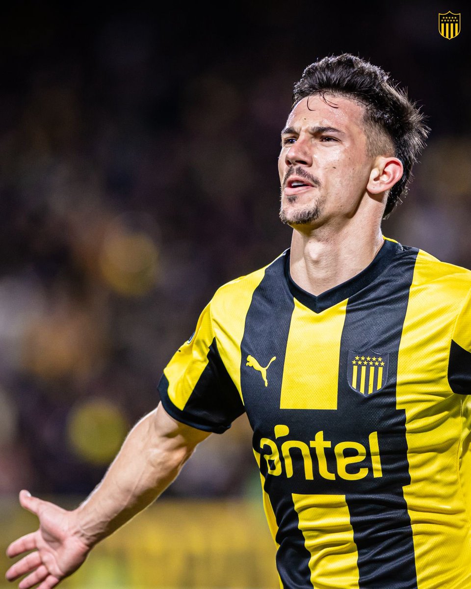 alergicodelgol's tweet photo. Lo que sería Peñarol con estos dos jugando juntos.

El verdadero no se juntaron por el bien de la trama. https://t.co/A7pQMM84ld