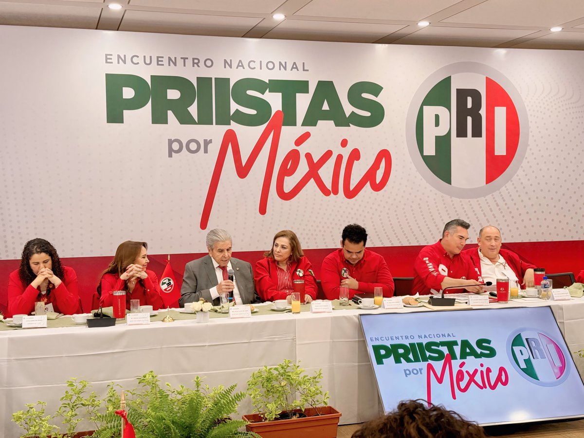 CarlosAceves_'s tweet photo. Acudí al Encuentro Nacional #PriistasPorMéxico, con la presencia del Comité Ejecutivo del @PRI_Nacional, en cuyo espacio refrendé que el sector obrero que represento estará involucrado en el tema de pensiones y cualquier situación que involucre a las y los trabajadores mexicanos. https://t.co/5XTiKq0Yaw
