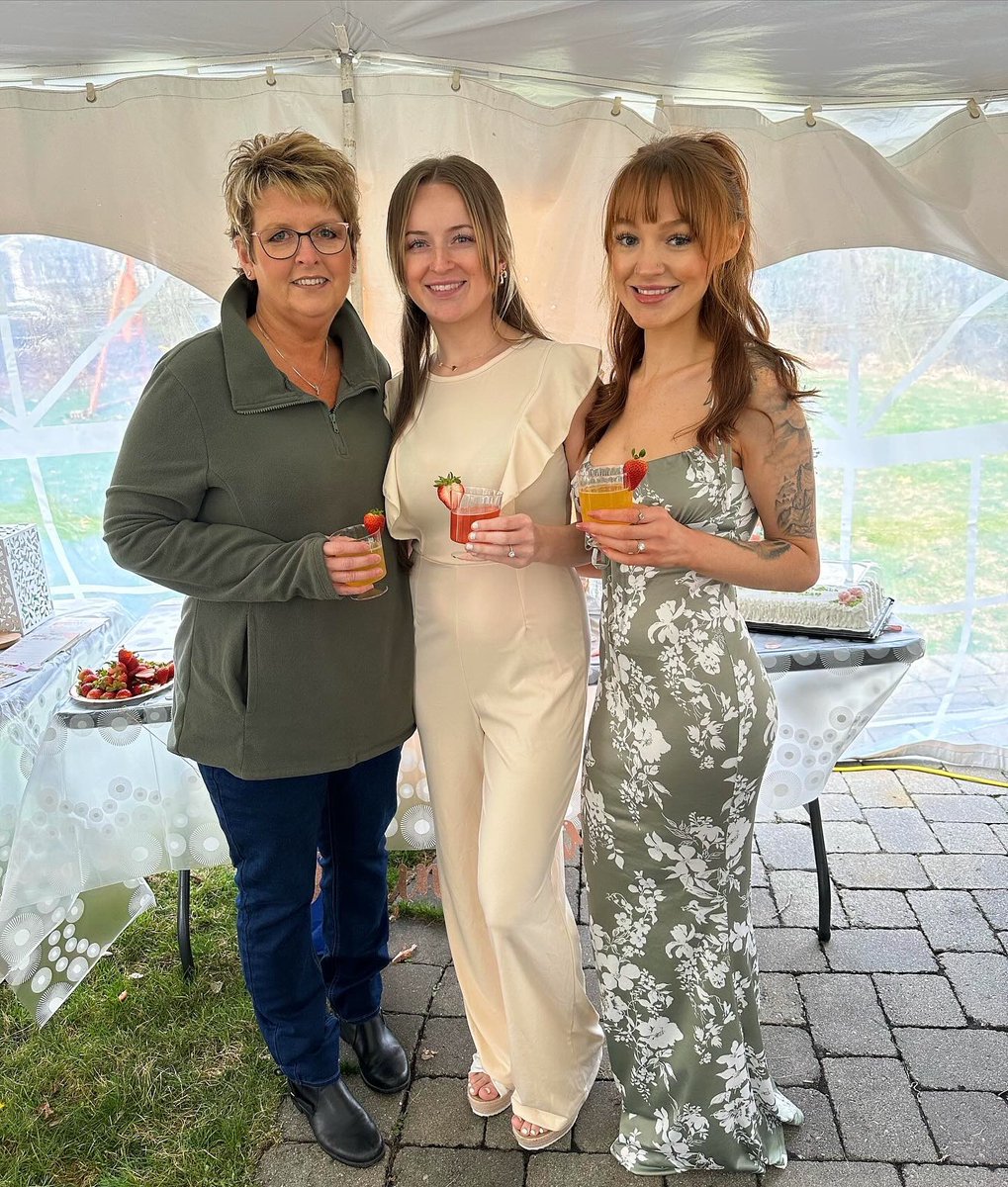kayyarchive's tweet photo. the prettiest bride to be 🤍👰🏼‍♀️ @sdean_xo https://t.co/6UGlexLQ7E