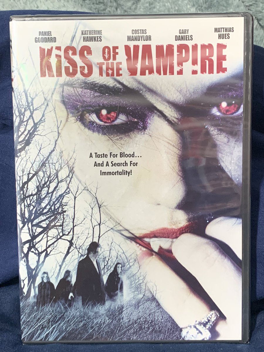 xxxaristotle's tweet image. Evening watch. Let’s see how this goes. 🩸 #Kissofthevampire #Vampirism #Horrormovies #Vampires