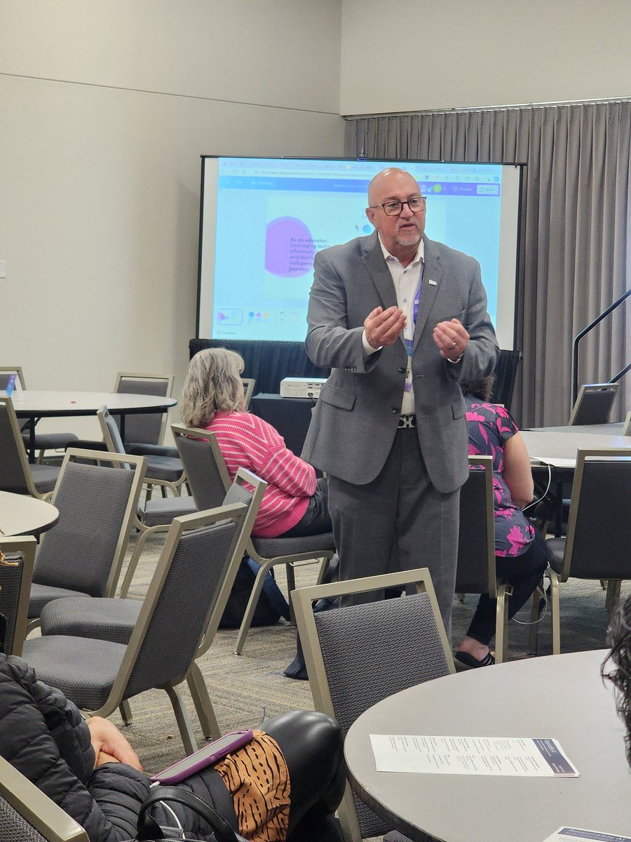 Mike McCormick, @ValVerdeSupt, talks about how to implement large scale classroom AI roll outs. @MerlynforEDU