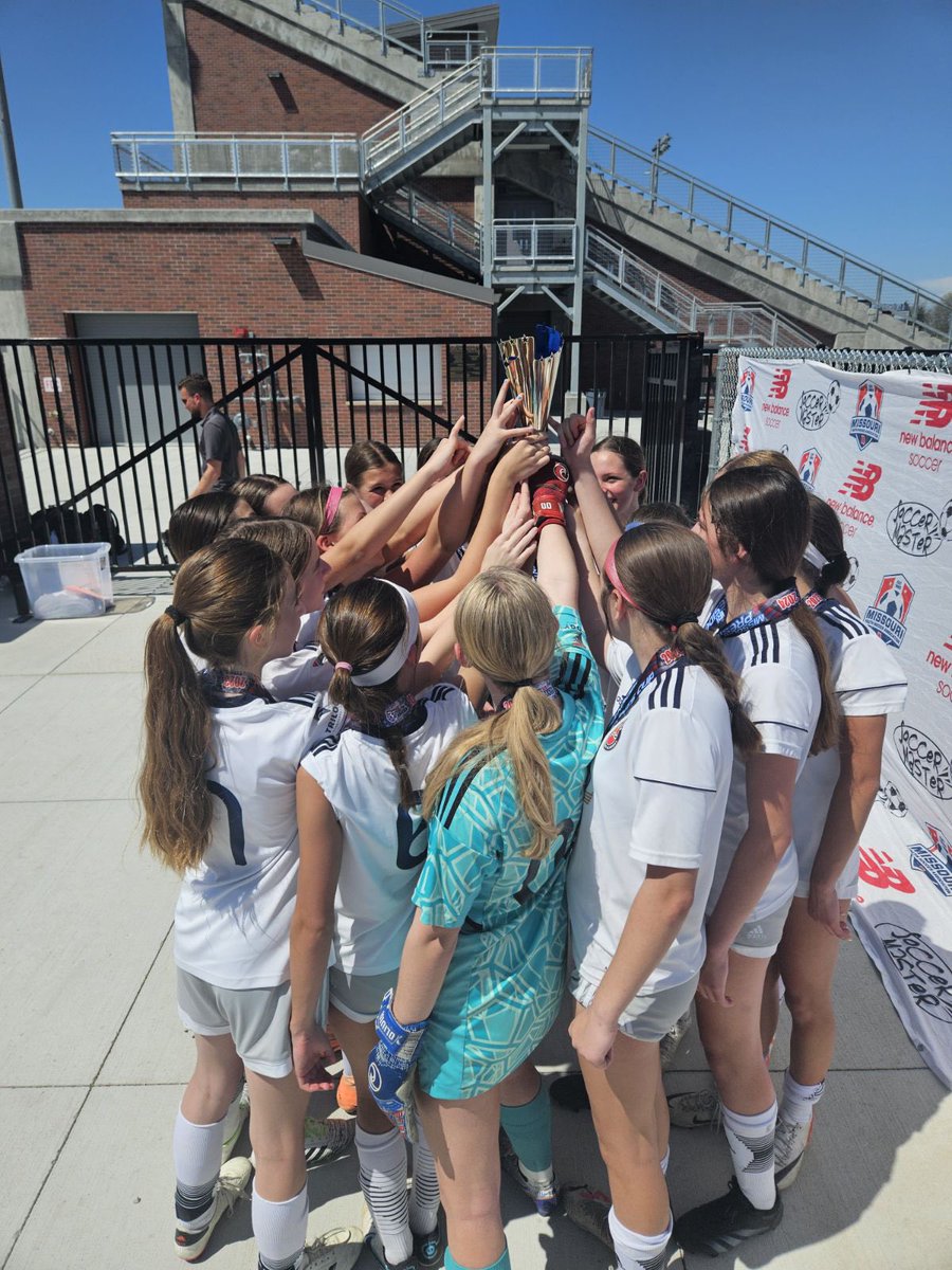 STLDASoccer's tweet photo. CONGRATULATIONS to the STLDA 2010 Girls Red for winning The 2024 Presidents Cup!  ❤️⚽️👍 https://t.co/Cb5k3Rr79x