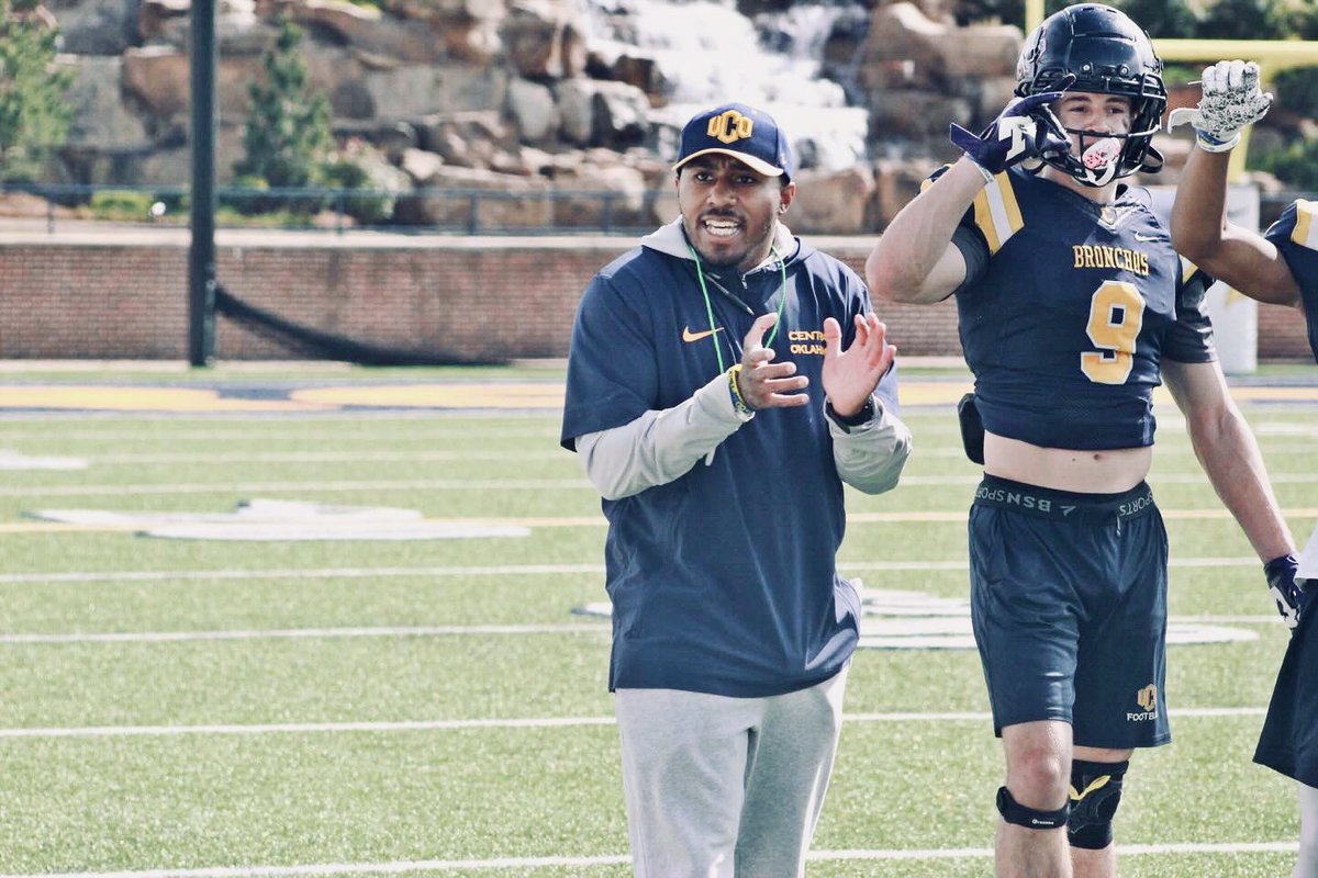 Set the standard and be the example 🧹 #RollChos 🐎