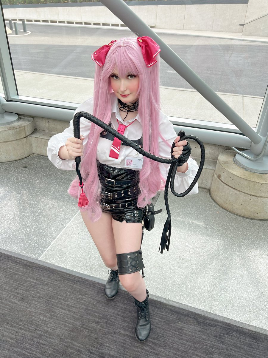 soulgemcos's tweet photo. “let's see how high your pain tolerance is!” 💥💖

#NIKKE1STANNIVERSARY_COSPLAY https://t.co/RTdxPxrddh