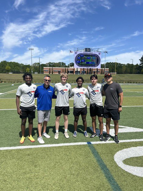 lucas_salgado5's tweet photo. Thank you @CoachesCombines for the opportunity to compete and get better today. 

4.5 40 yard dash
4.3 Pro-Shuttle
9 reps of 185 
@CoachMCGoodman1 @juliancscs @sjcsfball @CoachDLane26 https://t.co/fsSHukxchA