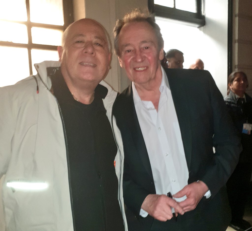 Kevenlaw's tweet photo. @ArabellaWeir You & the whole gang of the mighty #TheFastShow were amazing tonight at the Adelphi Theatre on the Strand in London, thanks for the laughs 🥰🤩🥰 Here's to the next 30 years of laughter 🥰 #MondayMotivation #Comedy #TheFastShowLive https://t.co/eVUcWV3KCp