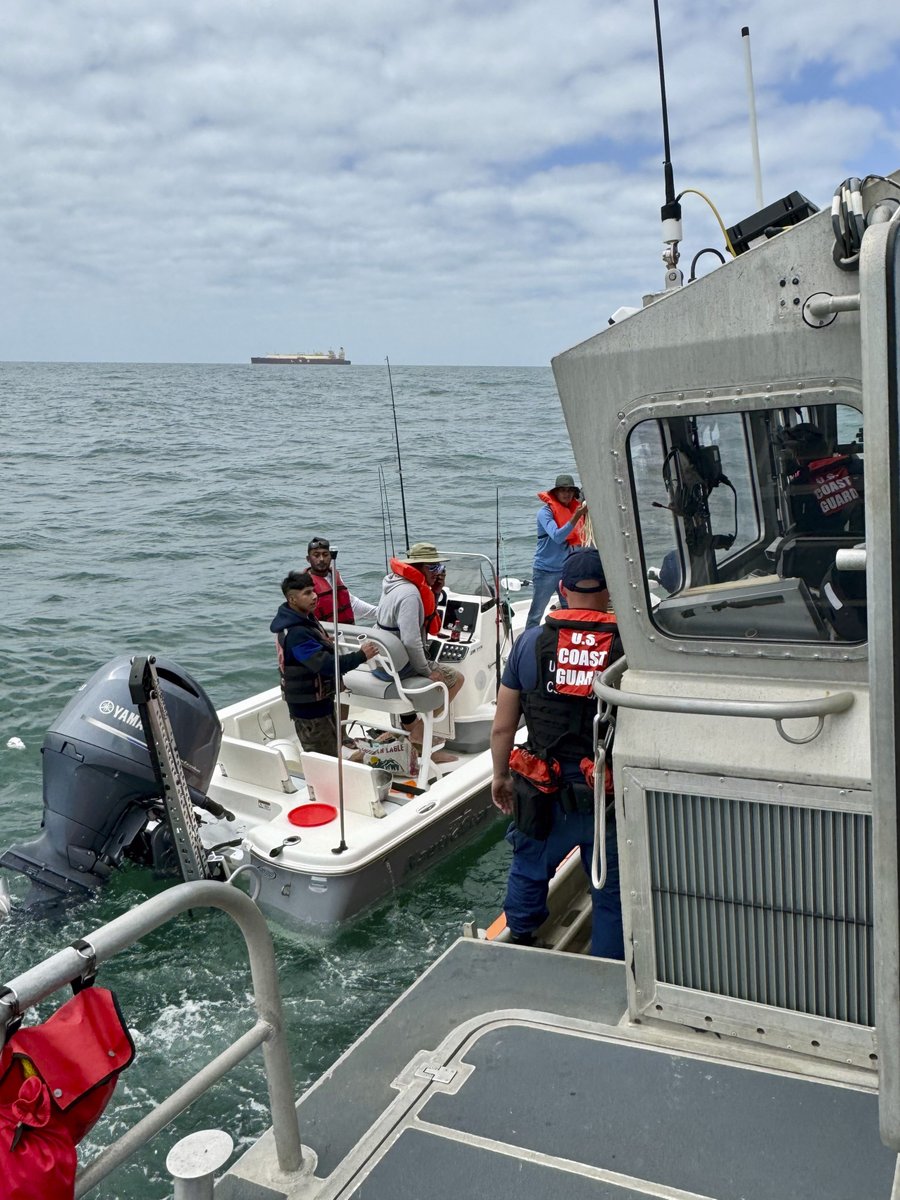 USCGHeartland's tweet photo. The Coast Guard rescued six people from a vessel that was taking on water 7 miles offshore Freeport, Texas, Sunday.

🔗https://t.co/aWfRA2AynR https://t.co/plQImsWMZA
