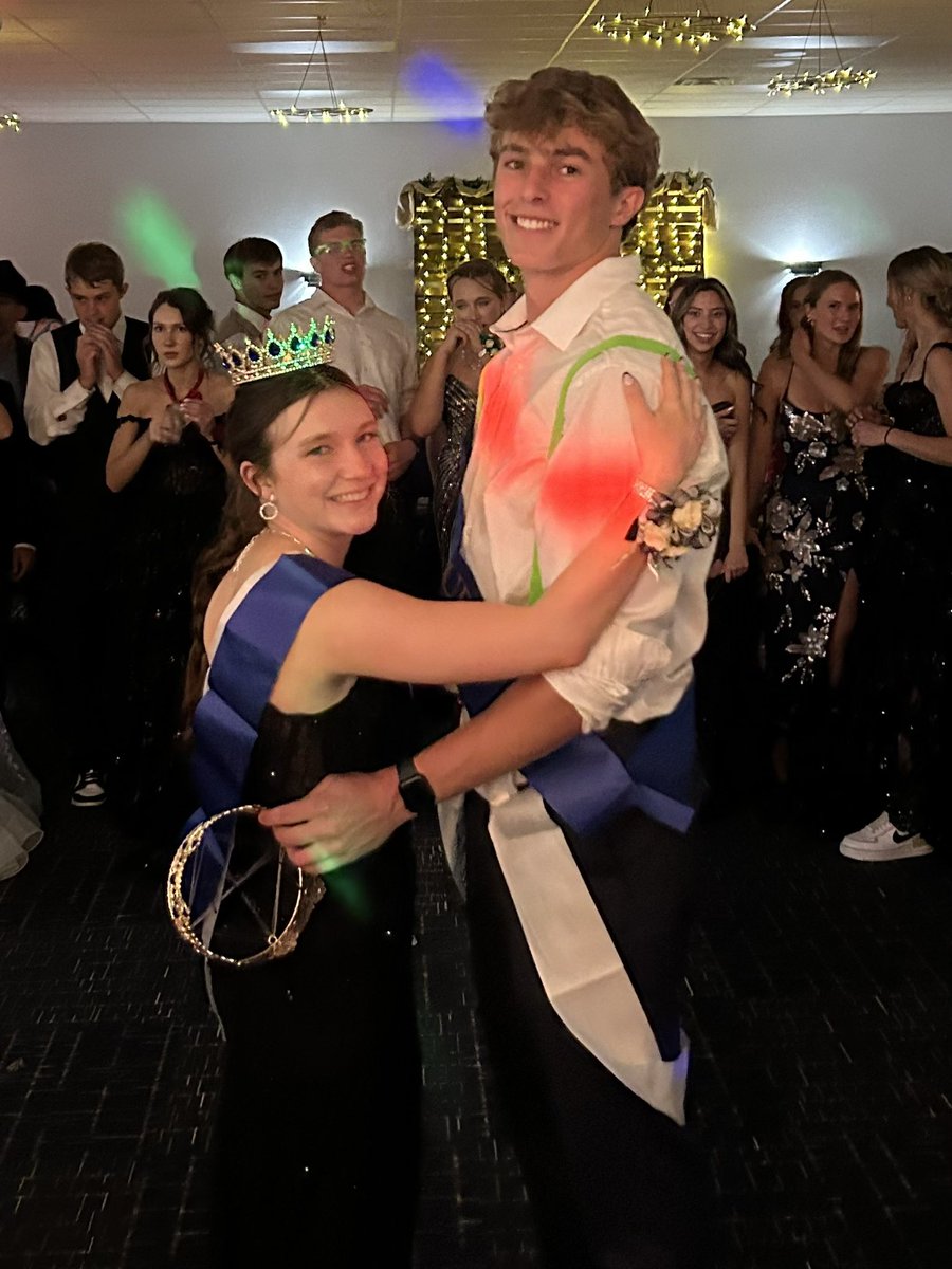 Congrats to Avry Noll and Kennedy Wasinger who were named 2024 SCHS Prom King & Queen! #WeAreSC