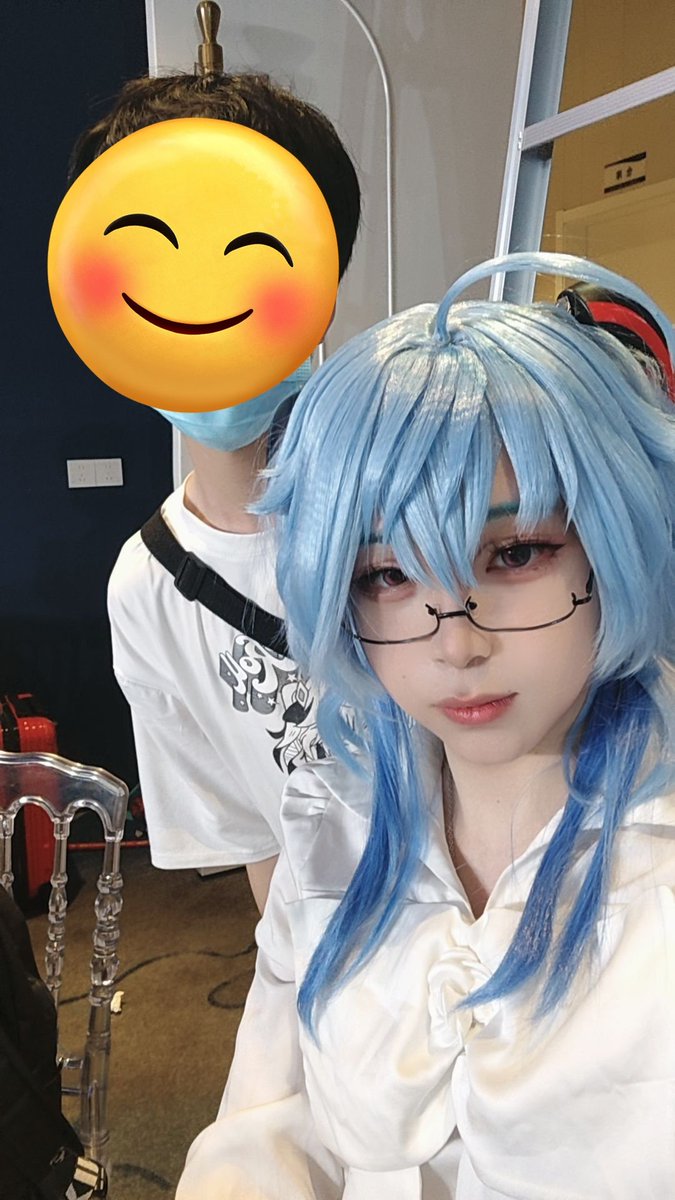 最能看清眼妆的一张，图中是之前漫展认识的小男娘 ​＃男娘 ＃可爱的男孩子 ＃cd #伪娘 #湖南 #女装