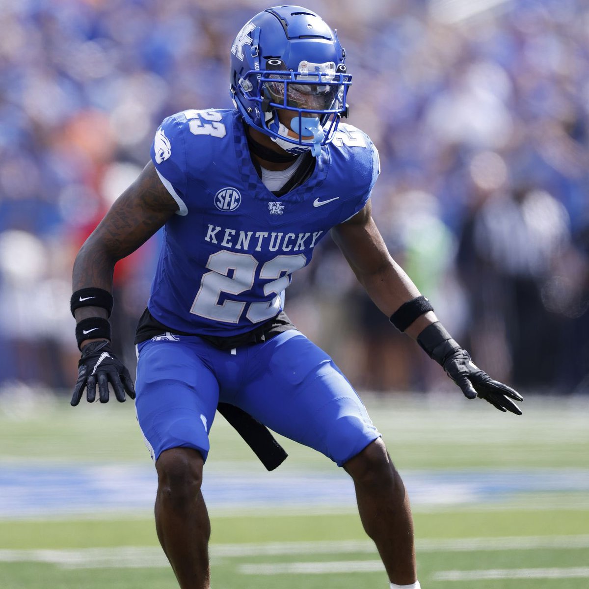 #Kentucky CB Andru Phillips visits the #Bears, #Texans and #49ers this week, wrapping up a slate of visits that included the #Steelers, #AZCardinals, #Giants, #Eagles, #Lions and #Bills. A likely second-round pick, though some evaluators have first-round grades on him.
