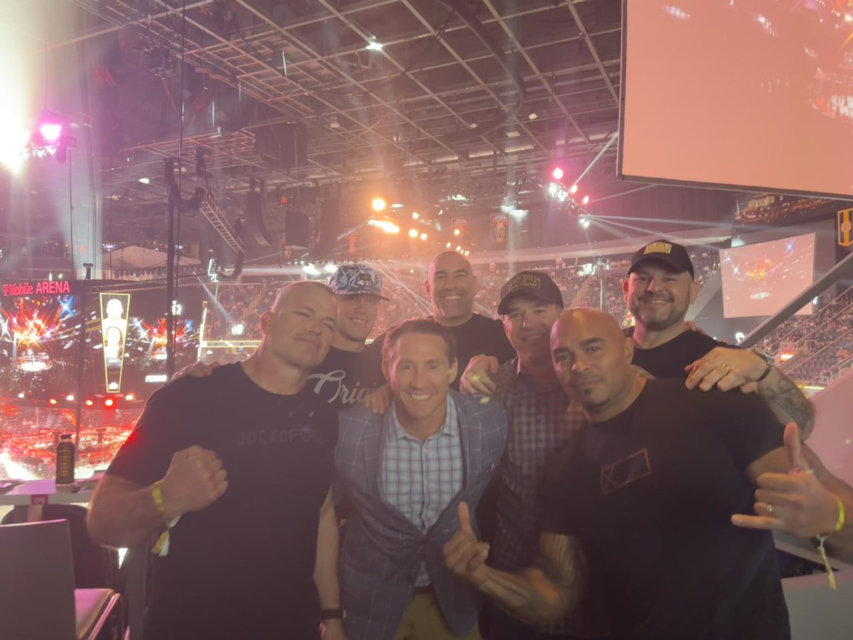 Tim Kennedy tweet media