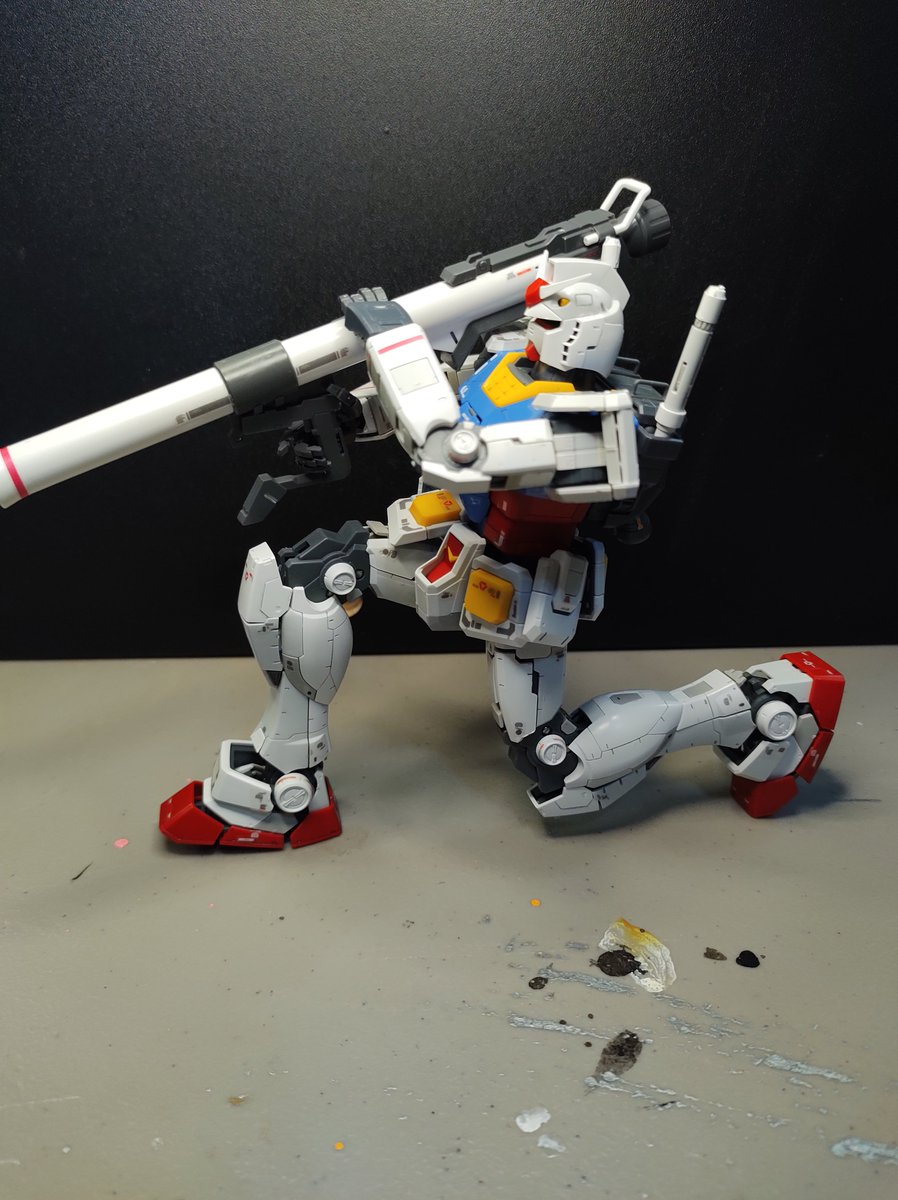 yavetill's tweet photo. Terminado el RG-78-2 MG este kit es por ahora mi numero 1, las poses posibles y la apariencia es casi perfecta, aunque tuve que pasar mas tiempo del que quiero admitir poniendo stickers 100% valio la pena y necesito buscar ese led kit para los ojos
#Gundam #Gunpla https://t.co/3wHTlnPEBo