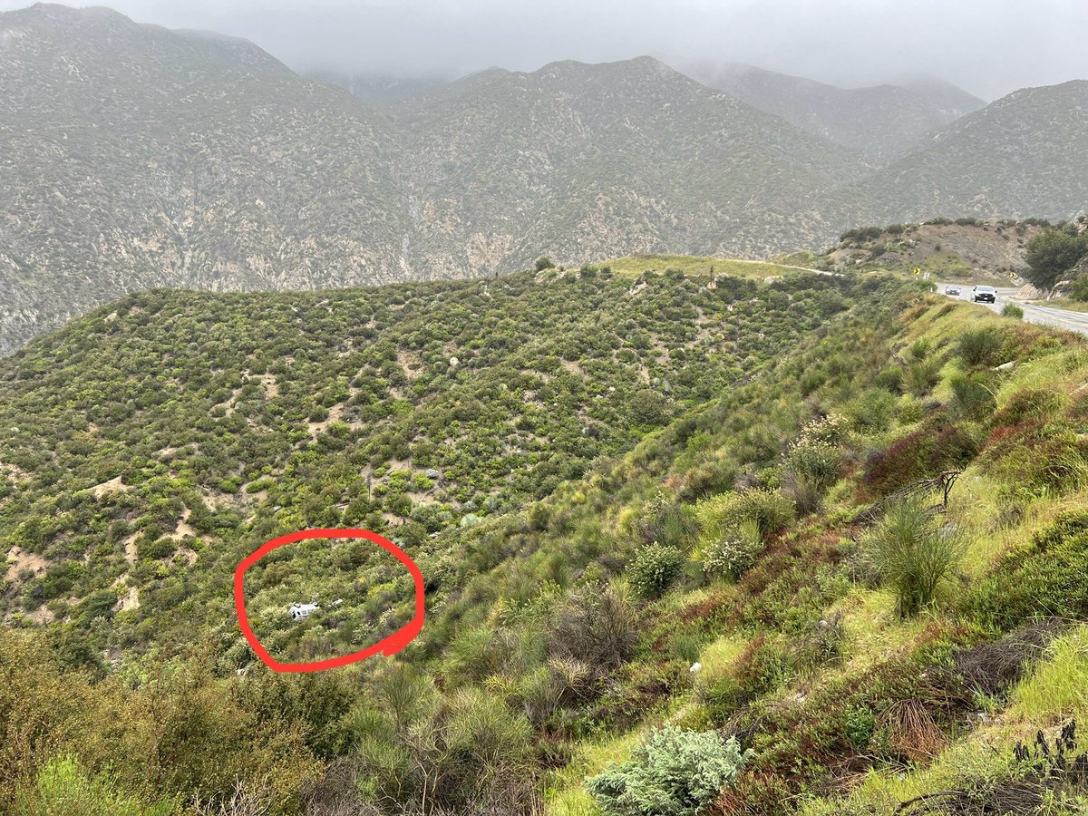 @MontroseSAR doing it best, the driver of this vehicle got out and made it back to the highway. Angeles Forest Highway at Mile Marker 19.36. The vehicle was about 300' over the side THAT IS A WILD RIDE -- slow down in wet weather, people!