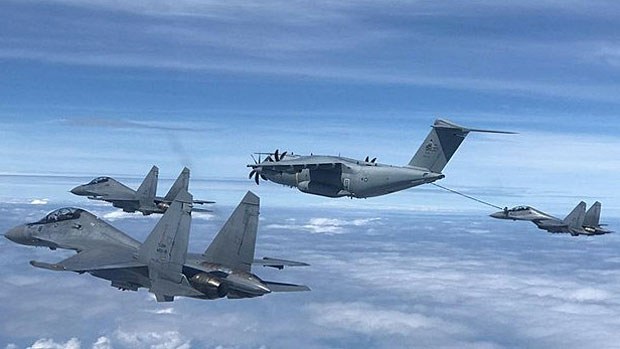 Aku nak bagi perspective betapa poorly equipped Angkatan Tentera Malaysia sekarang. Tentera Udara Canada (RCAF) ada 12 074 anggota dan 430 pesawat manakala Tentera Udara DiRaja Malaysia (RMAF) ada 15 000 anggota tapi cuma 125 pesawat