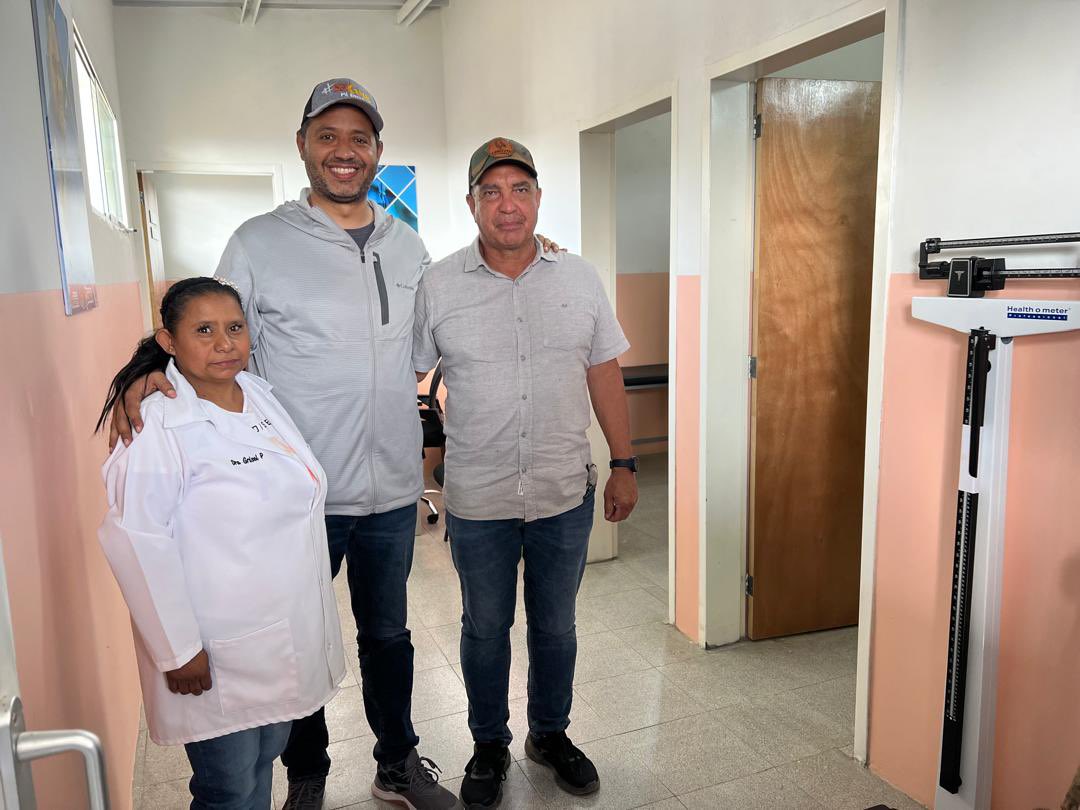 🗣️OBRAS SON AMORES❤️ El Alcalde @LuisJonasReyes entregó en el Palenque un Consultorio Popular, en el marco del Plan 70, por las 70 obras que entregará por el natalicio del cmdte Chávez. Está es la N*3 de 70 y vamos por más!! #DaleConMaduro #oriele #PRELEMI #Coachella #Temblor