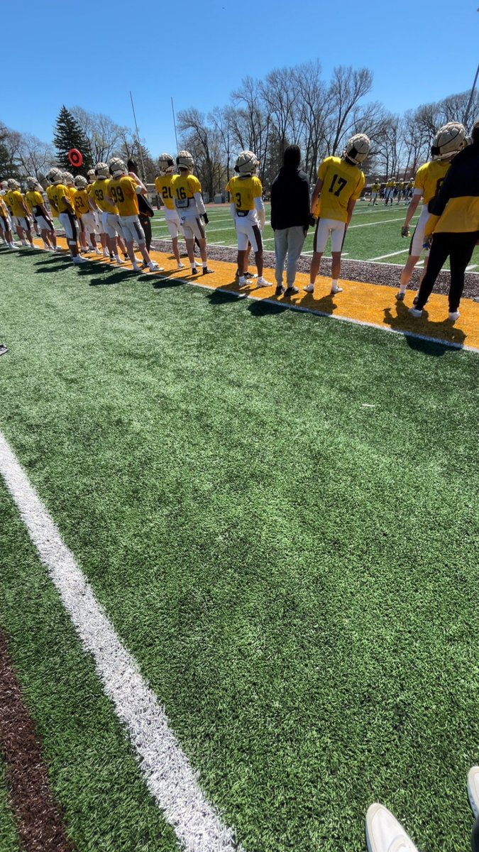 Had a great visit at @valpoufootball this weekend! Beautiful campus, great coaches and great players. Thank you for the invite @CoachParkerVU @coachjarnigan @CoachLFox Can’t wait to be back! @IThawksfootball @Coach_Hoff_67 @PrepRedzoneWI @MJ_NFLDraft