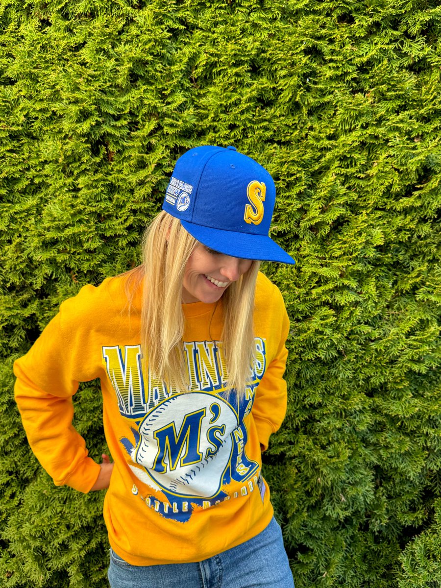 ash_anderson24's tweet photo. Baseball amirite? 🔱⚾️
#mariners #seattlemariners #tridentsup #simplyseattle @simplyseattle https://t.co/wCeittiGE8