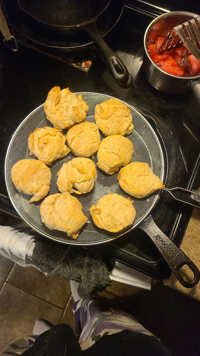 made biscuits ( and making strawberry syrup bc i luv strawberry milk but hate nestle)