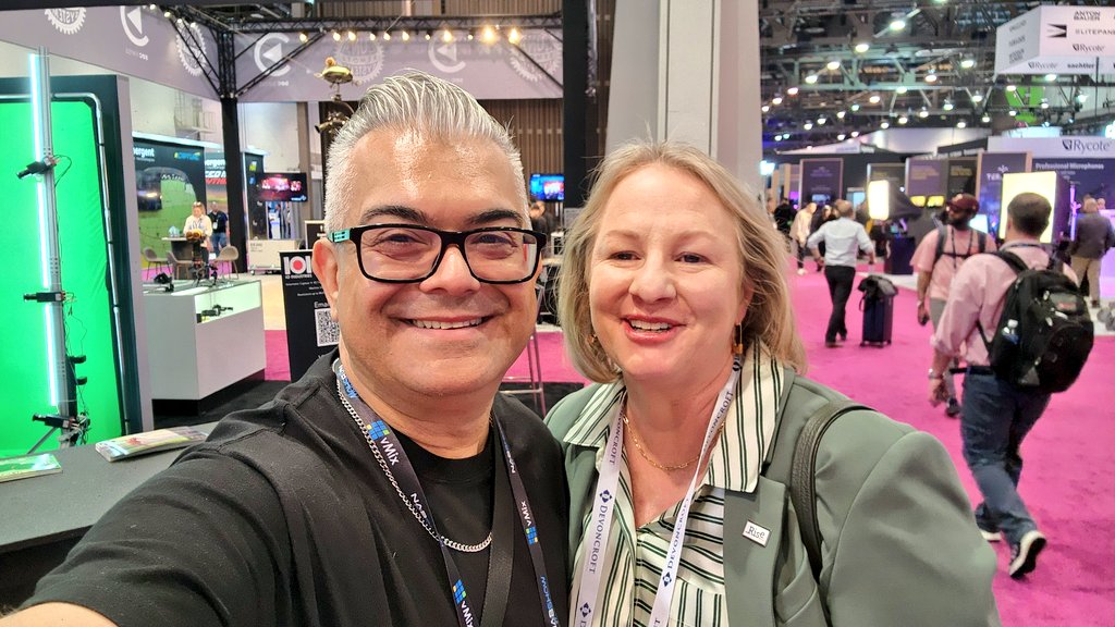 chris_neto's tweet photo. Day 1 on the showfloor at @NABShow is in books! #avafterdark is next 😎 #avtweeps #NABshow https://t.co/ppwdMW4jE3