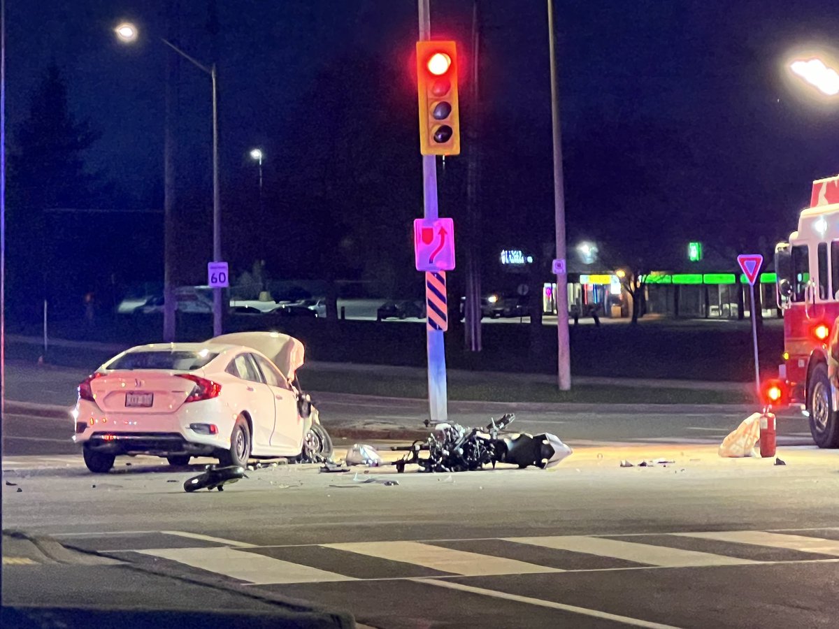 Two vehicle crash involving a motorcycle at Guelph Line and Upper Middle Road in Burlington. Male rider in 30's transported by @HaltonMedics207 to Hamilton General Hospital with an open fracture to his lower right leg.  #BurlON