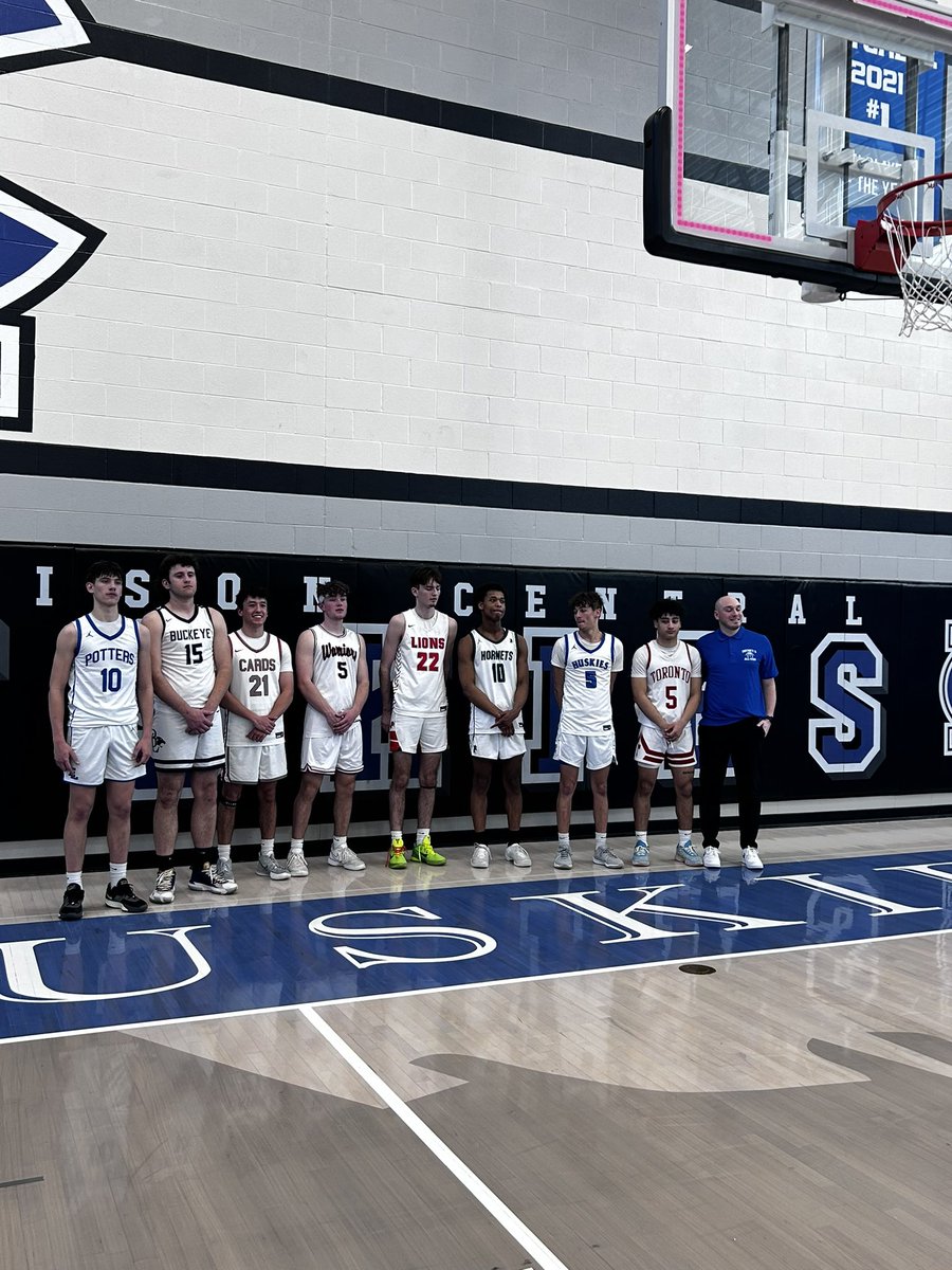 HCBoysHoops's tweet photo. Had a great time today coaching Hayden at HC for the last time today! He got MVP for the East team and East picked up the Win! 
Great group of young men that I got to know and coach in this game! Also had the chance to coach with my High school Coach! Great day in Cadiz https://t.co/3OjdbJnqxW
