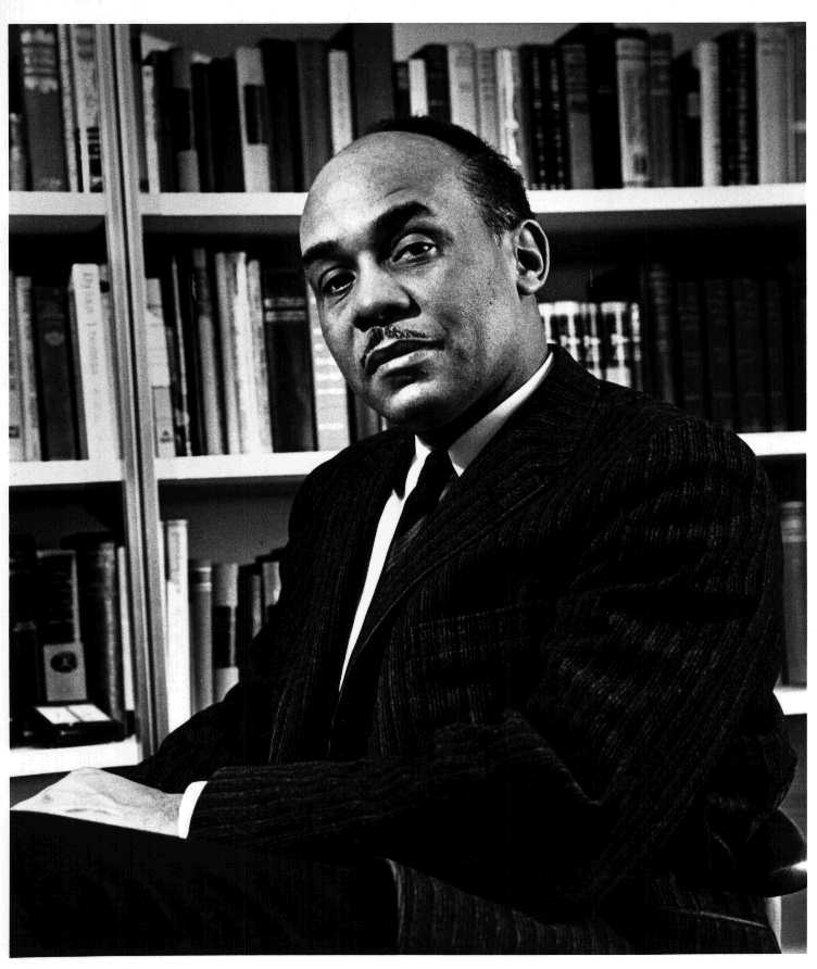 DrPnygard's tweet photo. Equal parts poetic and scathing, #RalphEllison's #InvisibleMan-published OTD in 1952-explored a Black man's search for identity in a society hostile to the presence of African Americans. Winner of the #NationalBookAward, it was the only novel Ellison published in his lifetime. https://t.co/lWJX5zrMtN