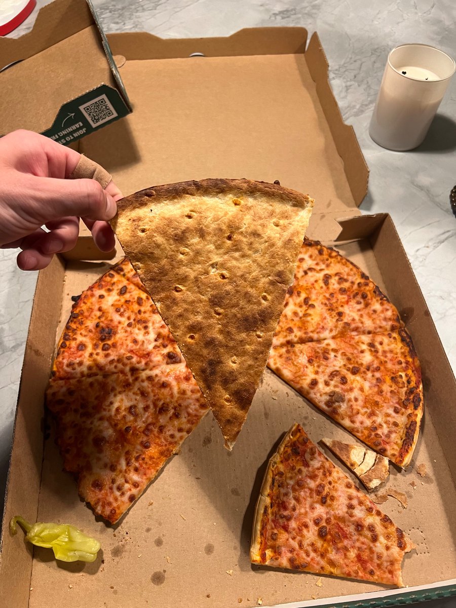 Kyle_Rader's tweet photo. @PapaJohns what kind of pizza is this? This is the third time we ordered from this specific restaurant and have had issues. The manager Raj claims he has no receipt of the order! Papa johns in Exton PA. Eagleview Blvd. https://t.co/ZBdS4wRbYd
